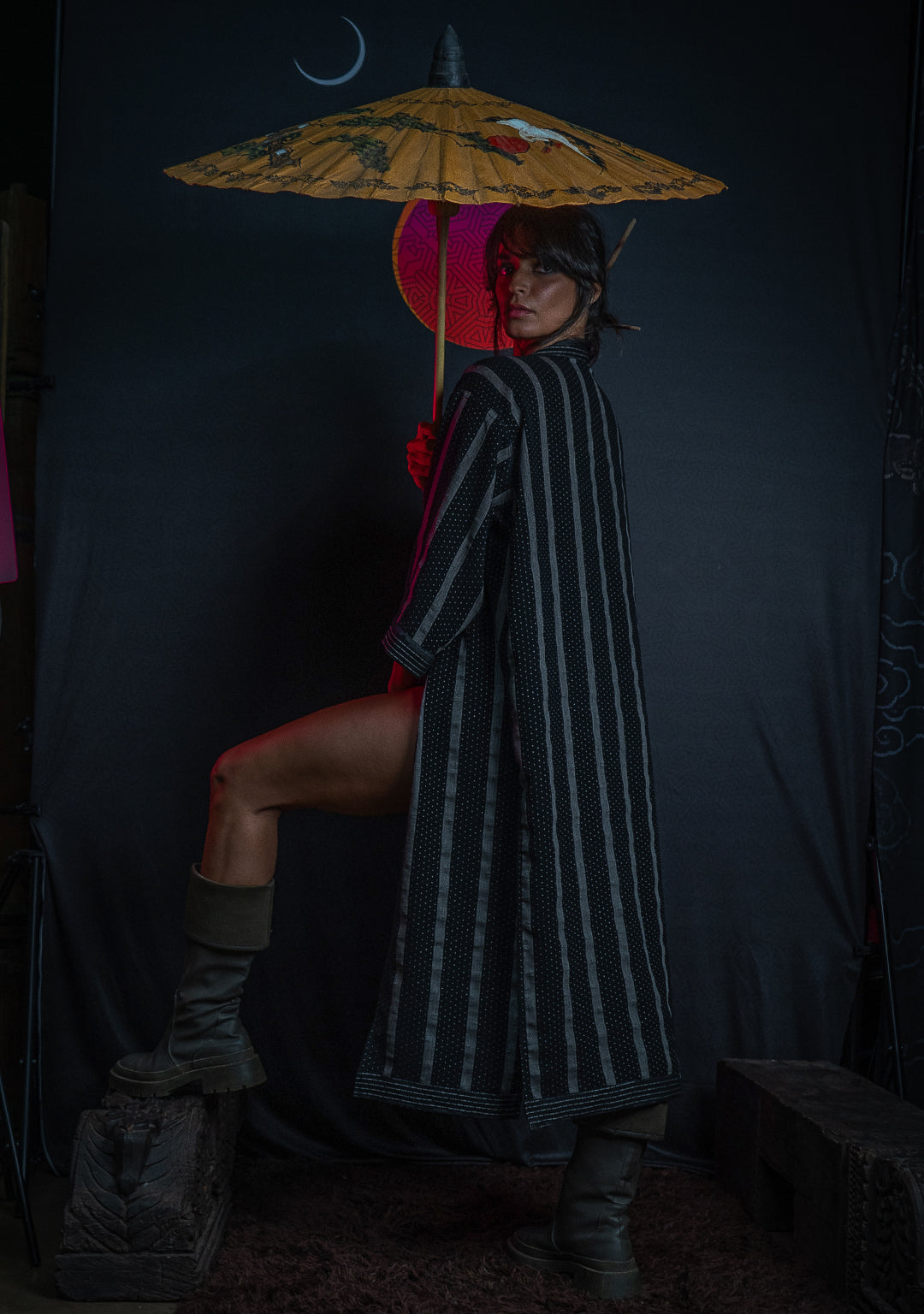 Open Kimono / Indonesian Woven Super Black Reversible - TRIBAL TRAILS